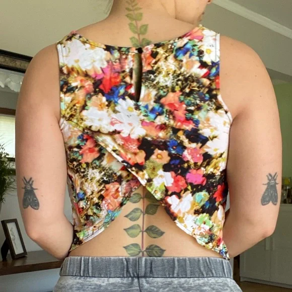 Small floral crop top - Picture 5 of 5